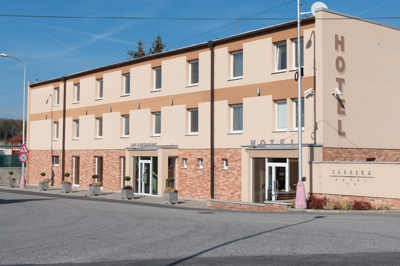 Hotel Carrera Rimavská Sobota Esterno foto